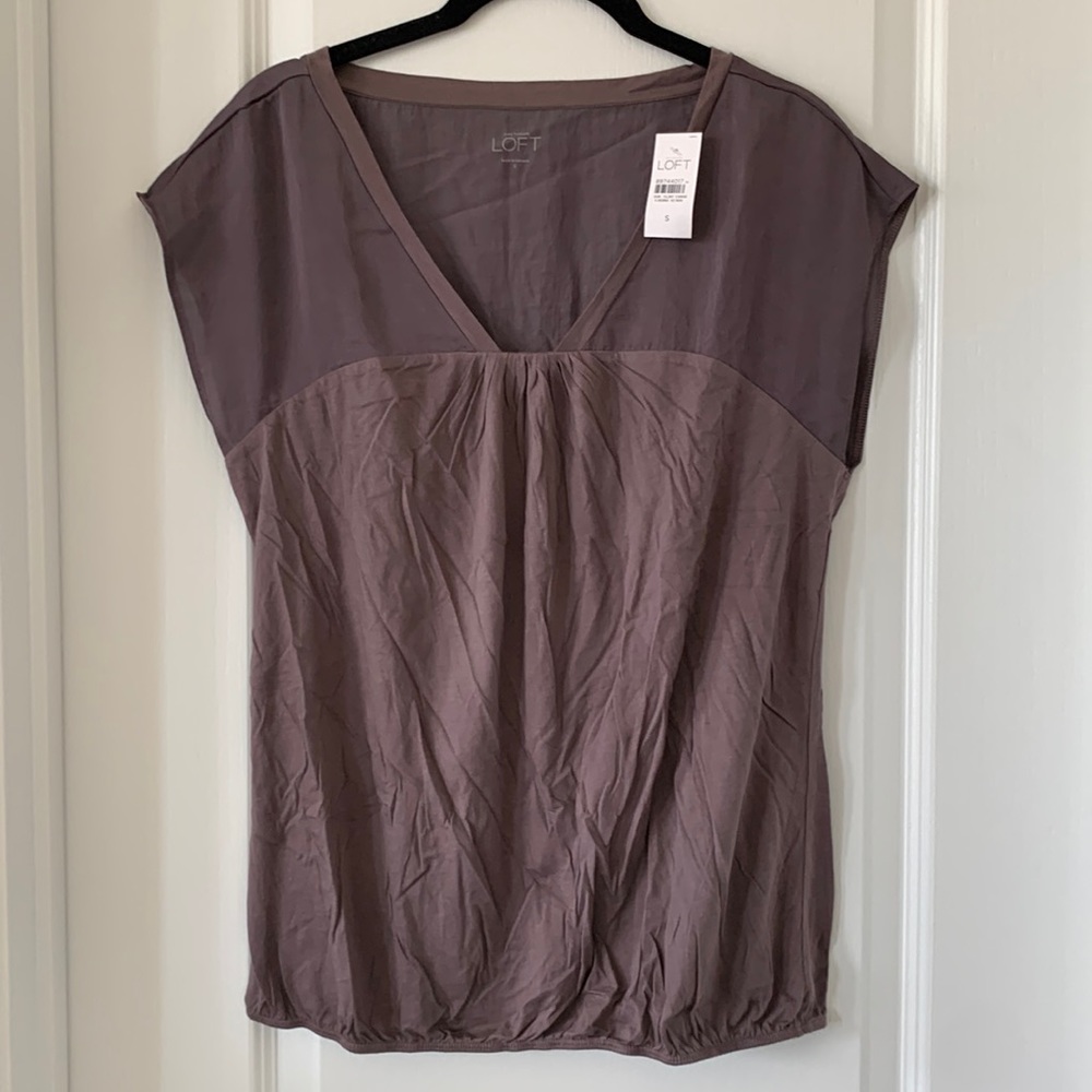 NWT LOFT Mixed Materials Dusty Purple V-neck Top Size Small